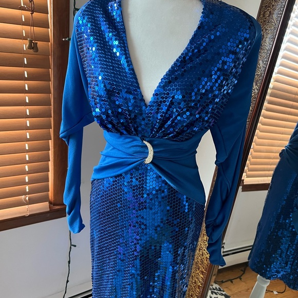 Evening dress - Picture 7 of 12